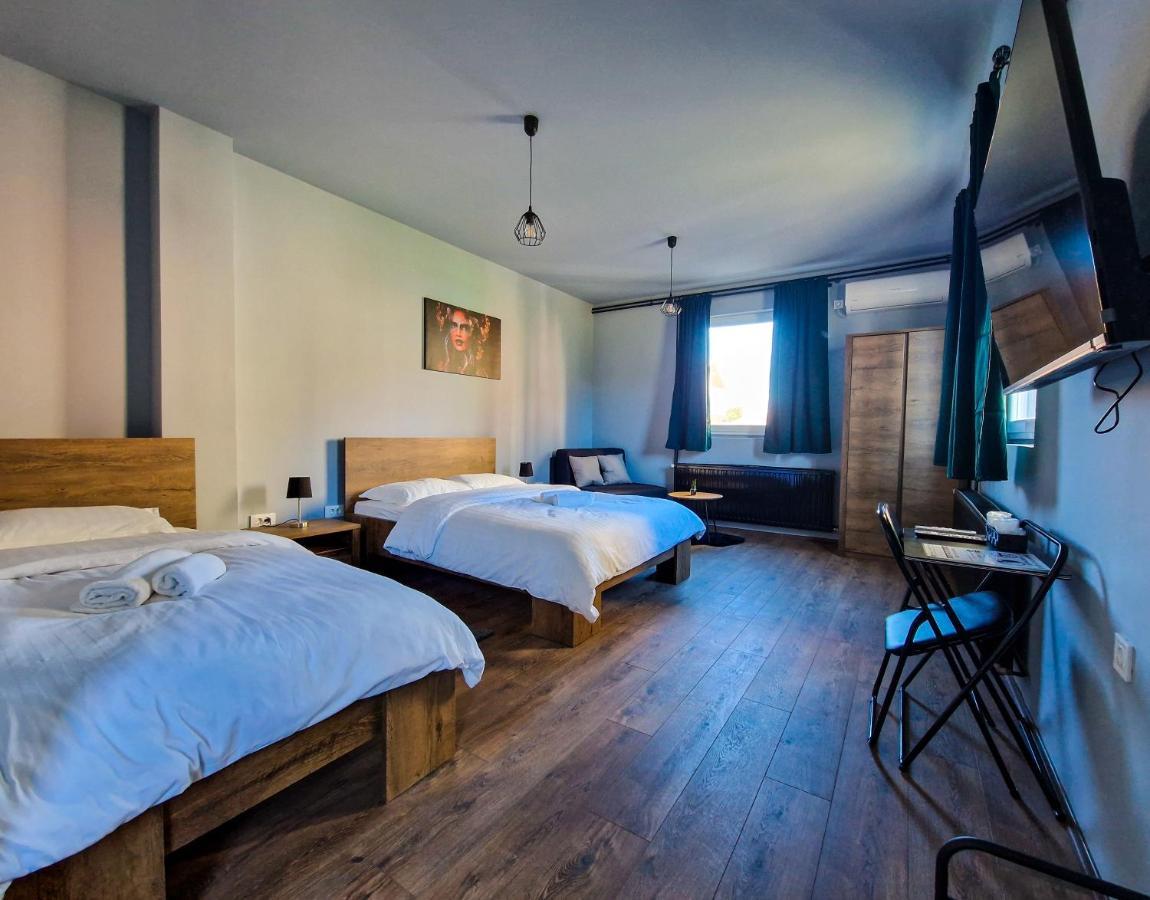 Xxl Rooms Osijek Exteriér fotografie